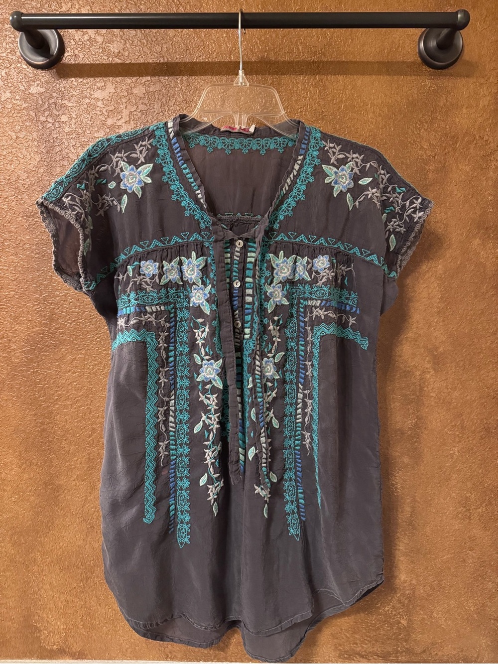 Johnny Was Athina Gray with Turquoise Floral Embroidery Tunic Top Size Small